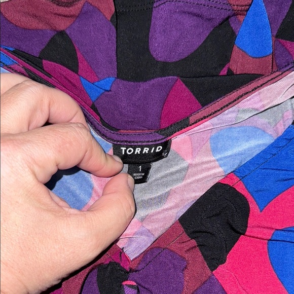 Torrid Size 1 Hearts Short Sleeve Midi Dress - Picture 2 of 2